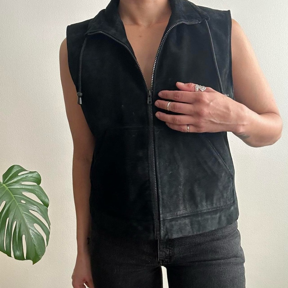 Vintage Wilson’s Leather Maxima Black Suede Vest - Picture 2 of 6